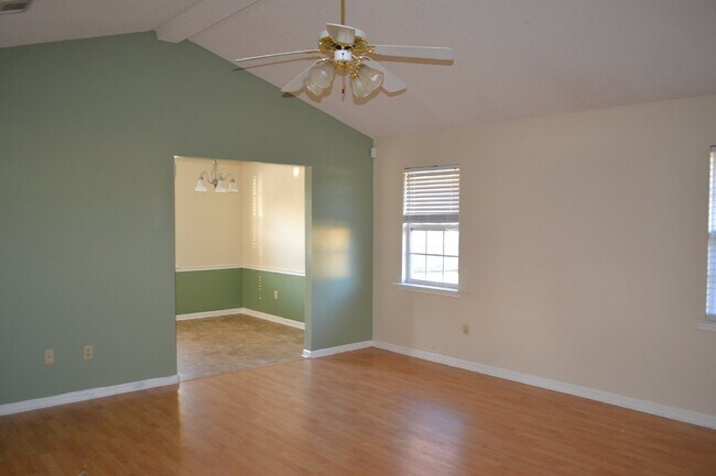 Foto del edificio - Home For Rent