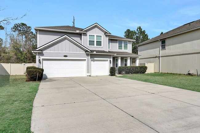 Building Photo - Beautiful 5/4 Home with Over 4k sqft, Fenced in Yard & 3 Car Garage! Pet friendly!