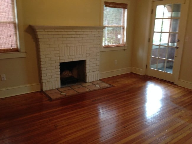 Building Photo - 411 E Livingston St