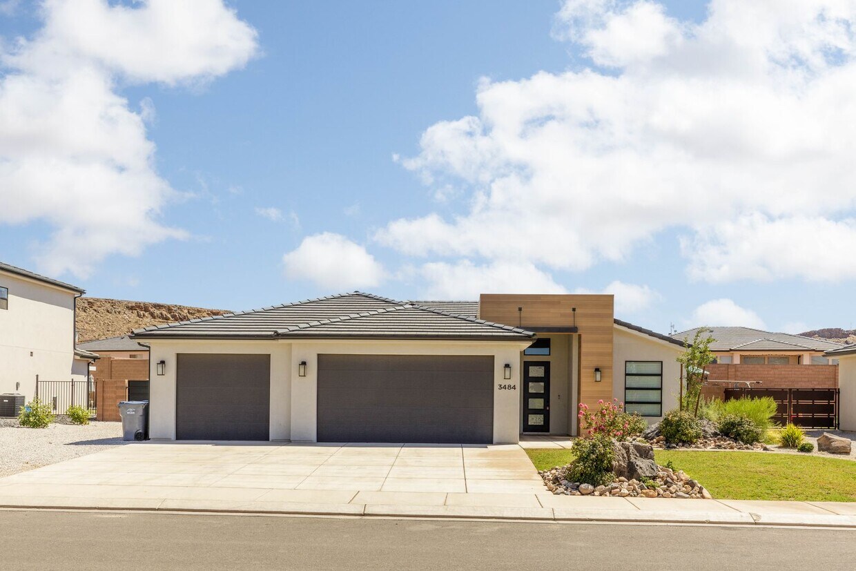 Foto principal - 3 bed plus office / 2.5 bath / 3 car Singl...