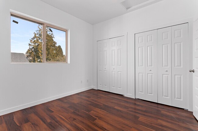Building Photo - 2038 Salam Loop