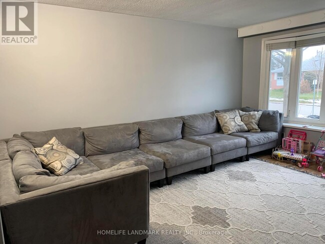 Building Photo - 145 Tulloch Dr