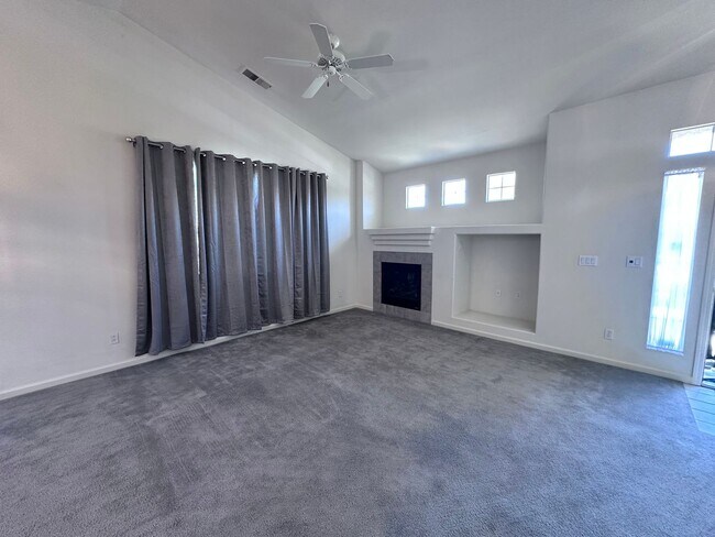 Foto del edificio - 10427 Chadwell Dr