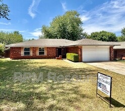 Building Photo - 11813 Larkdale Dr