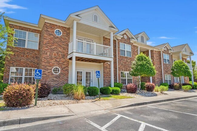 Building Photo - 2057 Silvercrest Dr