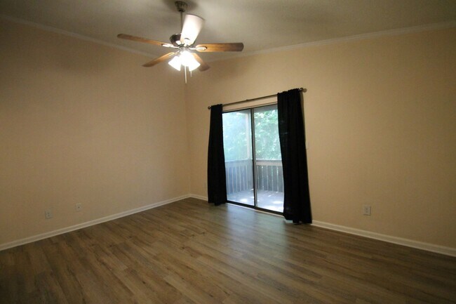 Building Photo - Exclusively Offered By Muse Realty Rentals...