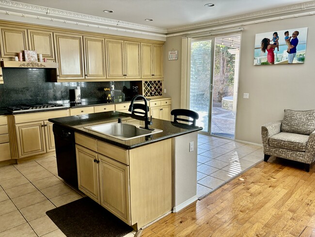 Foto del edificio - 8220 E Brookdale Ln