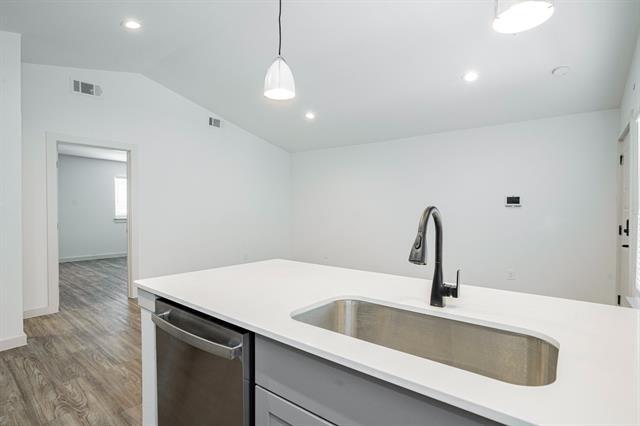 Foto del edificio - 523 N Ewing Ave