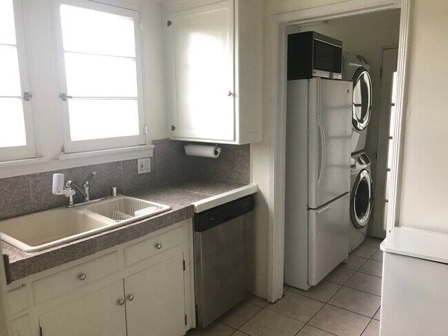 Kitchen. New Dishwasher, Fridge, and New Washer/Dryer - 5326 Dockweiler Place
