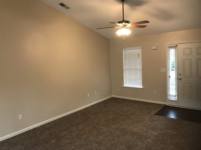 Foto del edificio - 18 Spring Crossing Drive