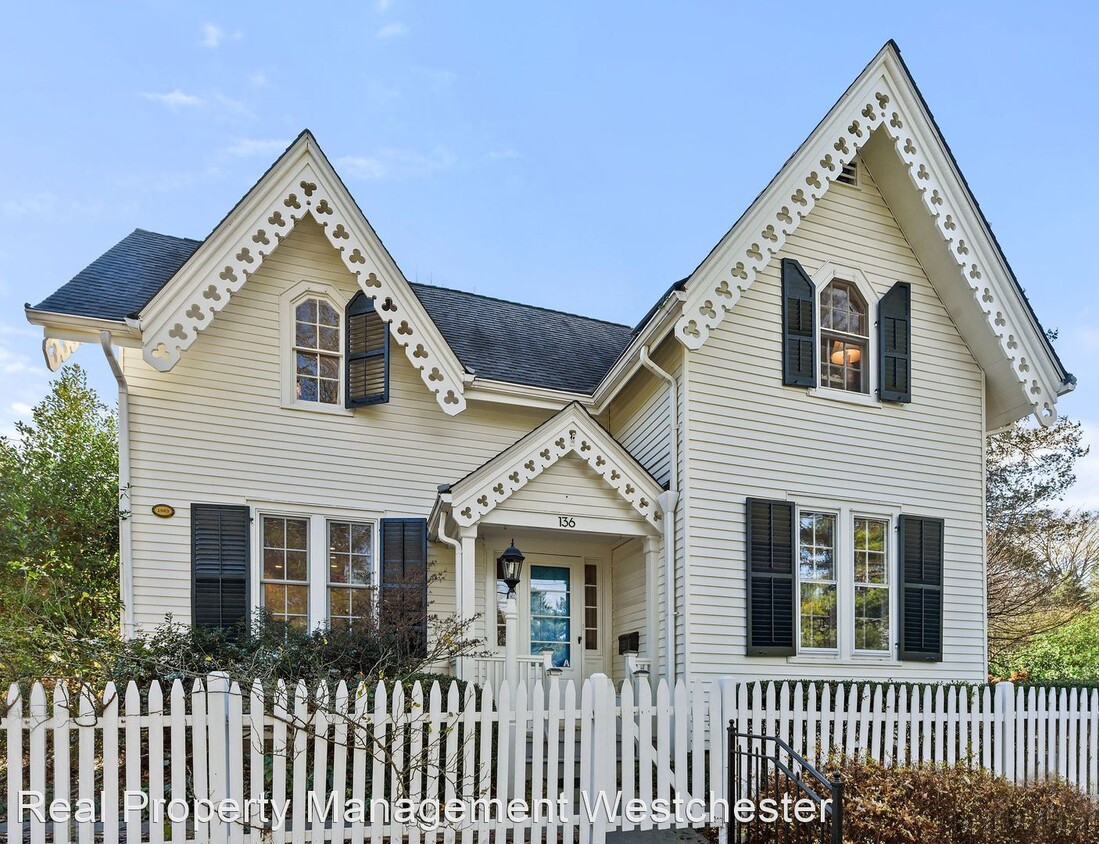 Primary Photo - 4 br, 3 bath House - 136 Clinton Avenue