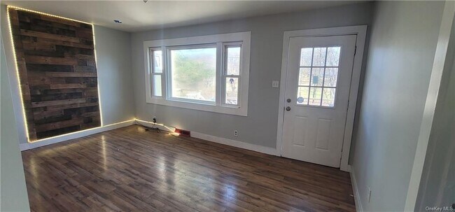 Building Photo - 2250 NY-302