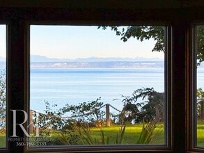 Building Photo - 31710 Sunrise Beach Ct NE