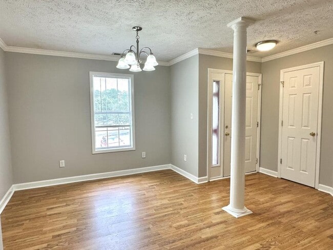Building Photo - 332 Bubble Creek Ct