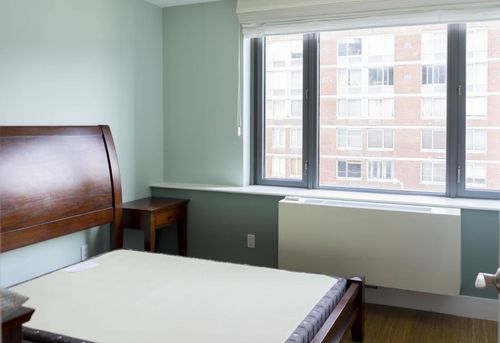 Foto del edificio - 305 W 16th St