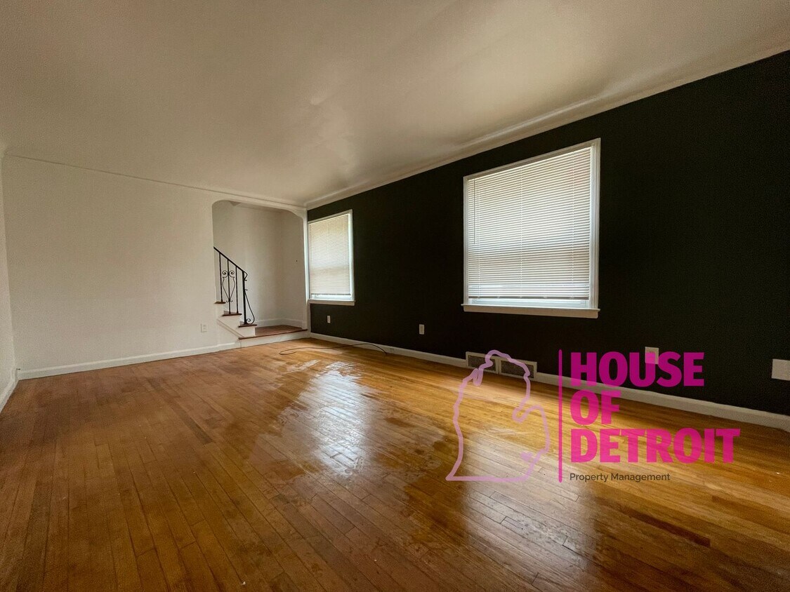 Foto principal - 3 BEDROOM | 1 BATH | FREE PRE SCREEN