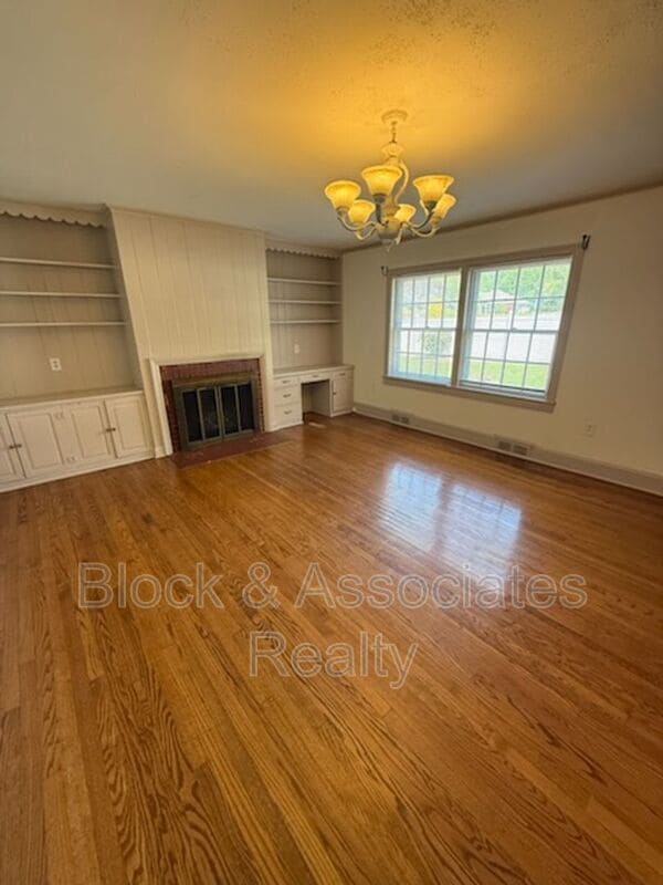 Foto del edificio - 227 Lexington Rd