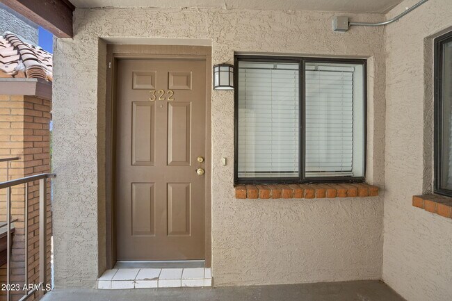 Building Photo - 17 E Ruth Ave