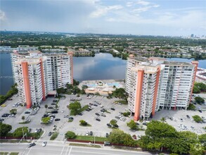 Building Photo - 1301 NE Miami Gardens Dr