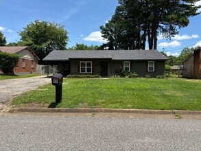 Building Photo - 66 Briarcliff Dr