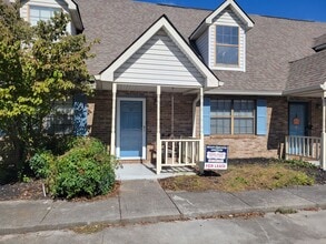 Building Photo - 455 Bramblewood Ln