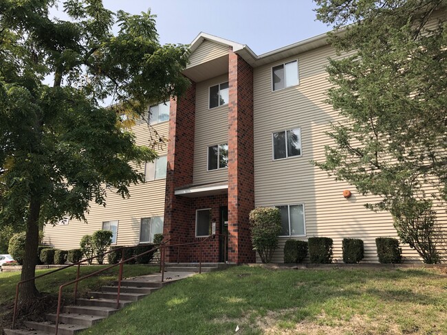 221 Sheldon Ave, Ames, IA 50014 - Apartments in Ames, IA | Apartments.com