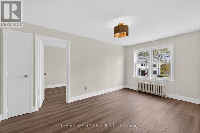 Building Photo - 245 Maitland St