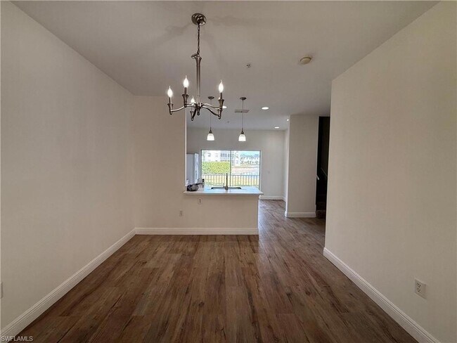 Building Photo - 3255 Tamara Dr