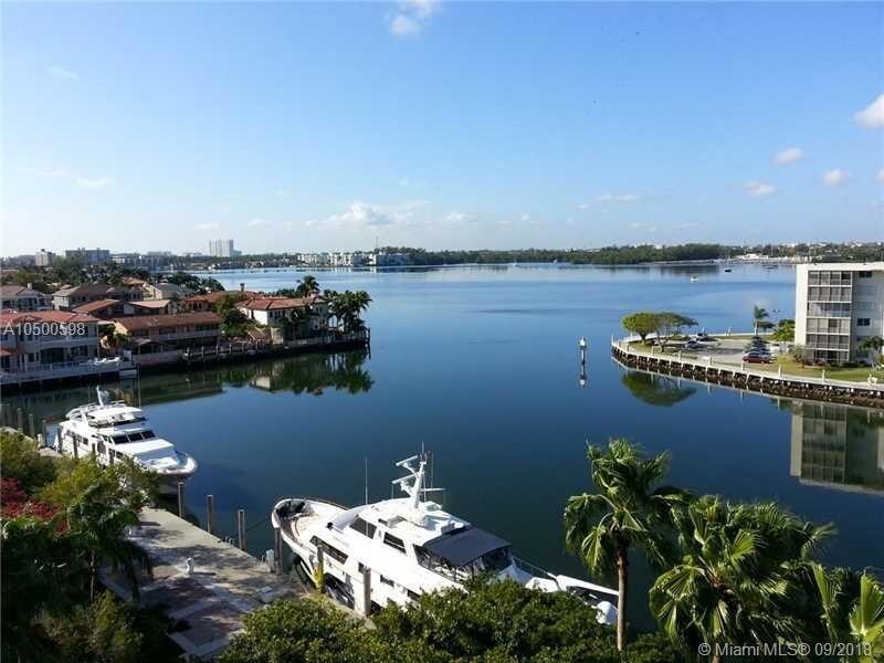 Primary Photo - 1000 E Island Blvd