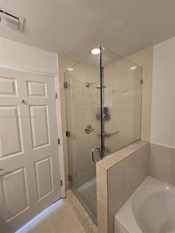 Foto del edificio - 18437 NE 27th Ct
