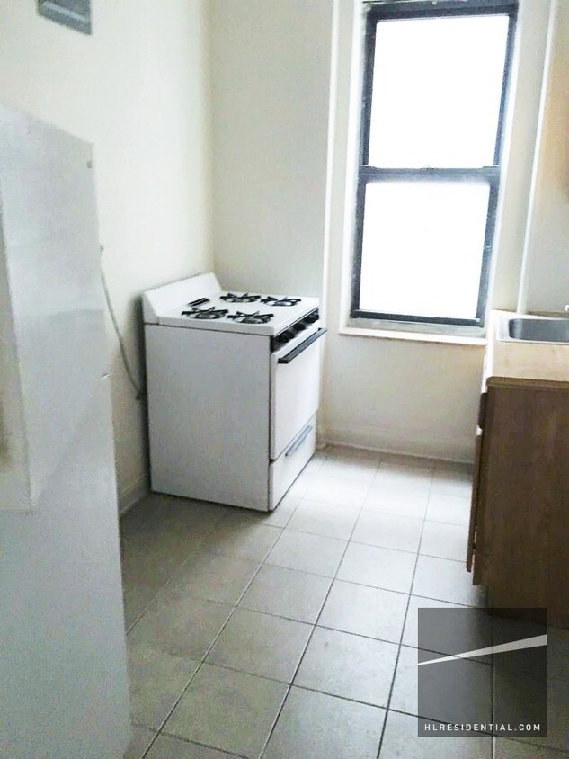 Building Photo - 3248 41st St