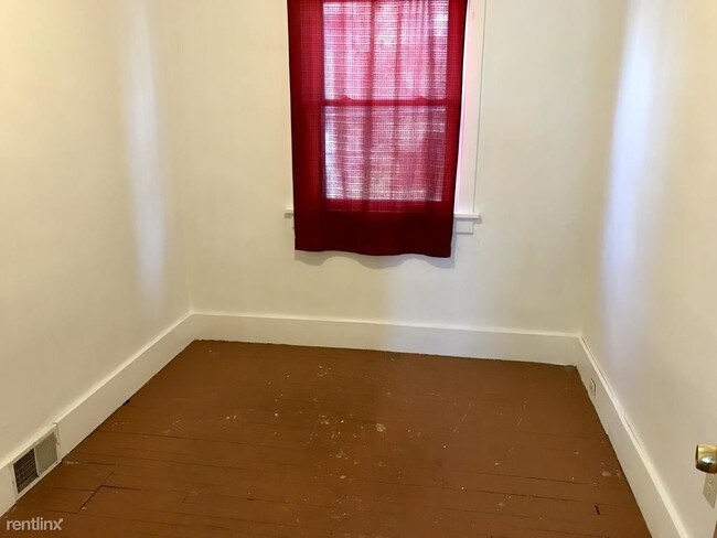 Building Photo - 2 br, 1 bath Apartment - 259 Kennedy Ave