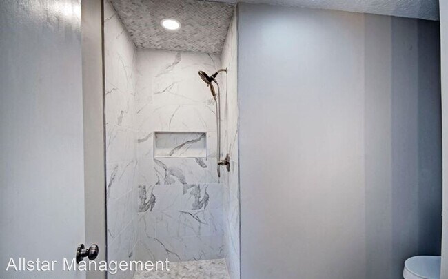 Building Photo - 3 br, 2 bath House - 5565 Wayneland Drive