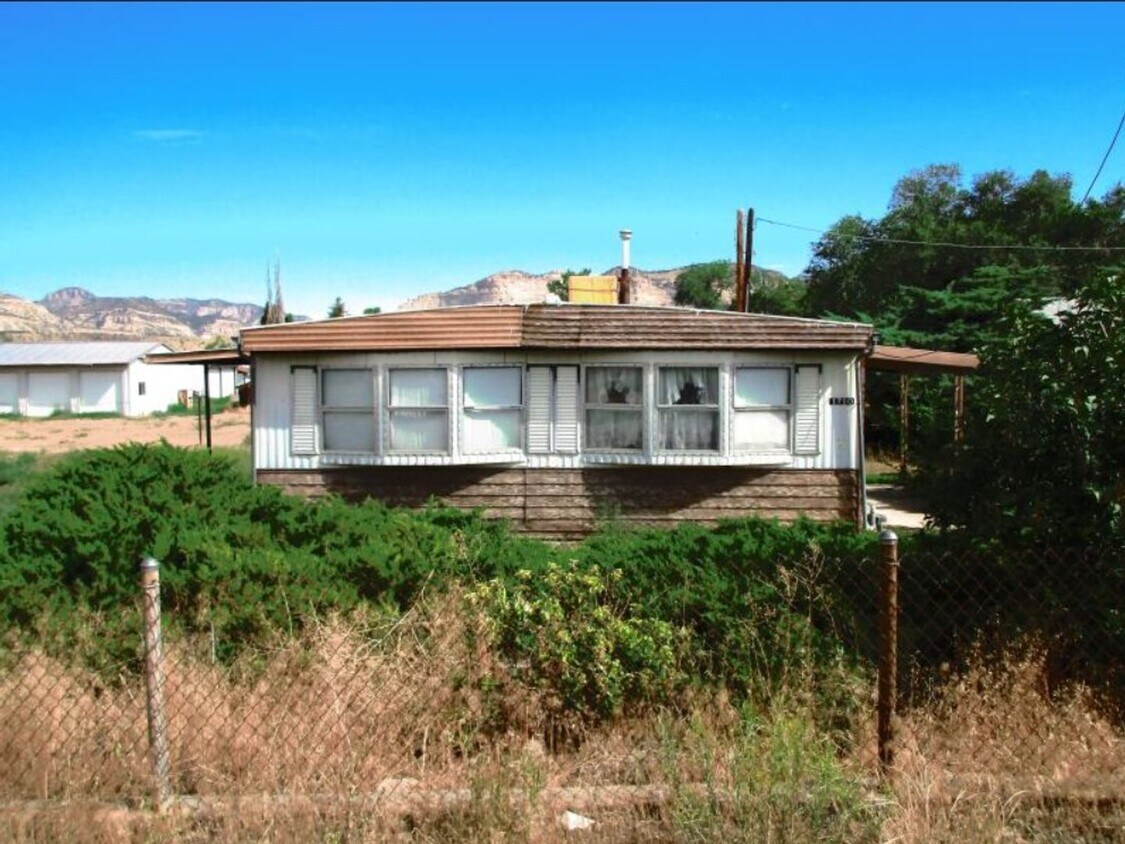 Building Photo - Country Life Rental