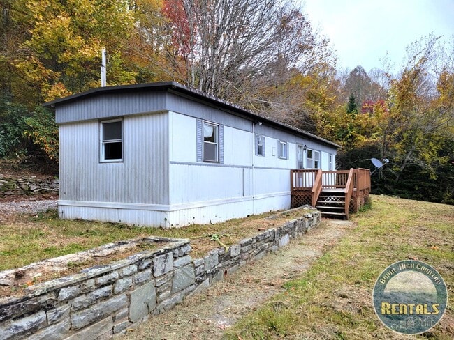 Building Photo - Cozy 2bd/1ba Home In Newland