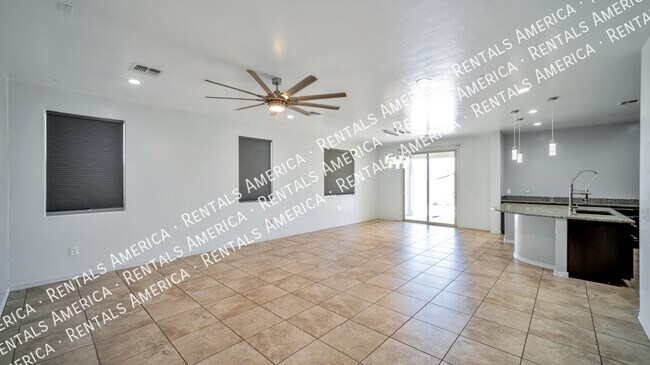 Foto del edificio - 319 E Desert Haven Pl