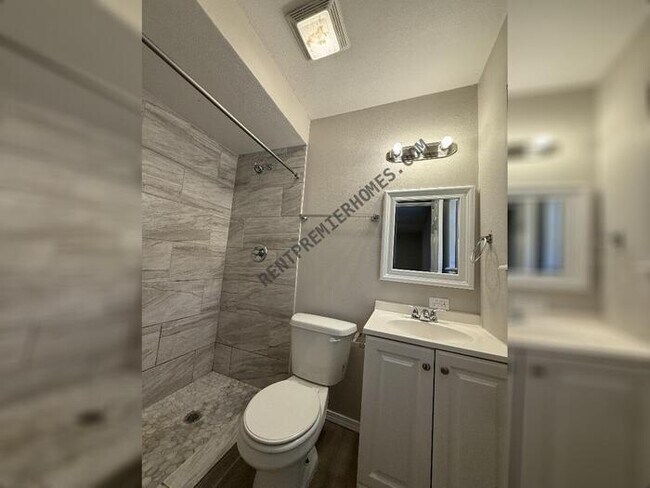 Building Photo - 5609 NW 58th St