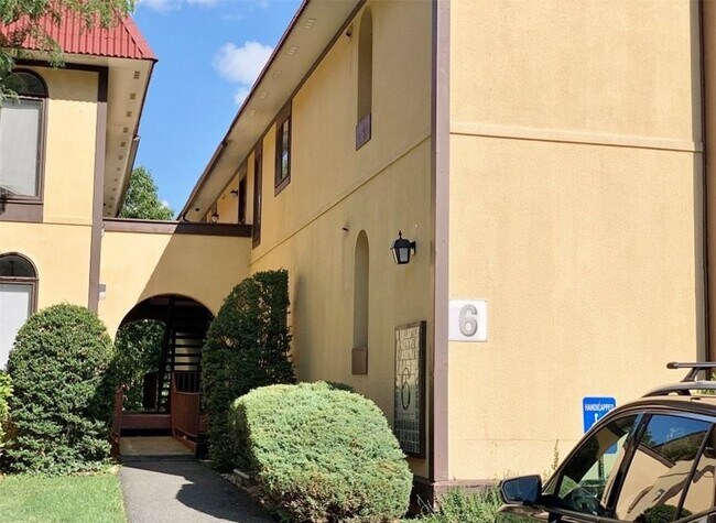 Front of unit - 6 Granada Cres