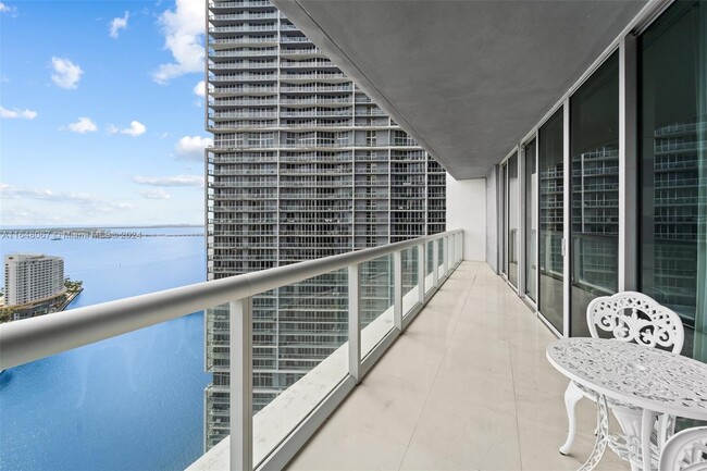 Foto del edificio - 465 Brickell Ave