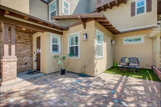 Foto del edificio - 413 S Glendora Ave