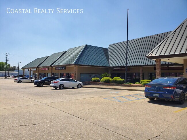 Foto del edificio - 722 Beal Pkwy NW