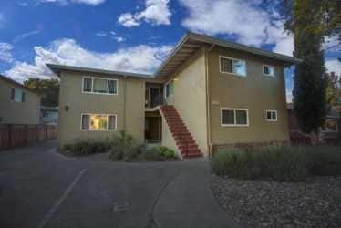 Building Photo - 2129 Randolph Dr