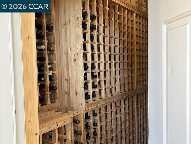 Foto del edificio - 39 Orinda View Rd