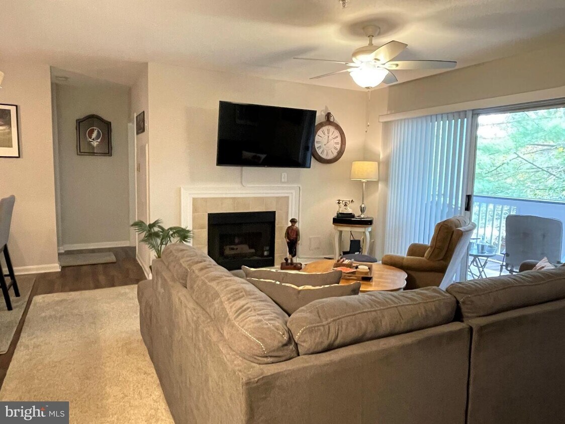 Foto principal - 20332 Beechwood Terrace