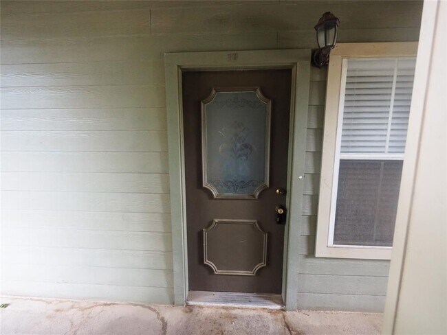 Foto del edificio - 2508 Enfield Rd