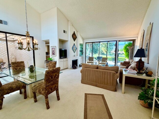 Building Photo - 347 Villena Way