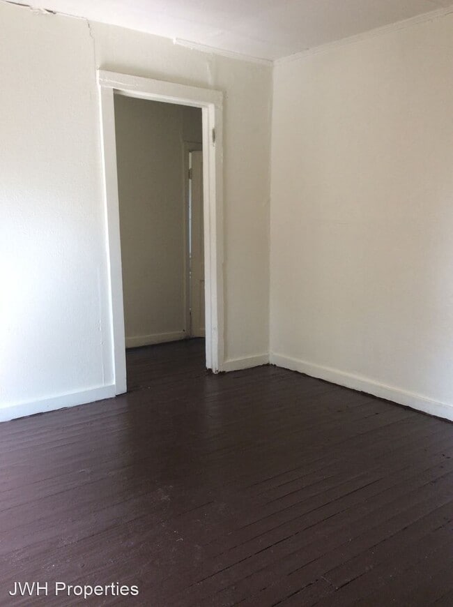 Building Photo - 4 br, 1 bath House - 3910 Flora Ave