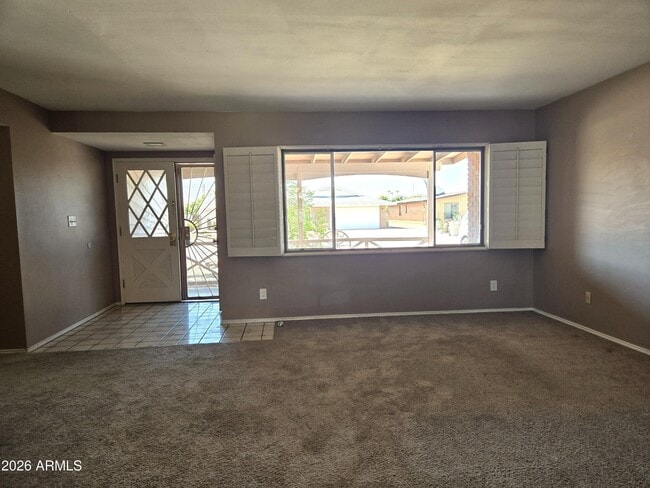 Foto del edificio - 4330 W Royal Palm Rd