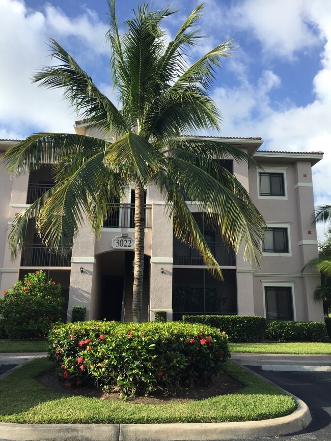 Photo - 3022 Alcazar Pl Apartment