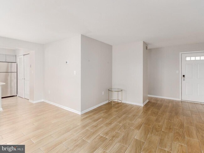 Foto del edificio - 2606D S Arlington Mill Dr